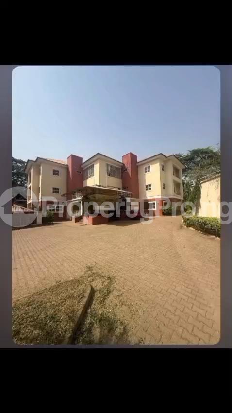 8 bedroom House for rent Main Maitama Abuja