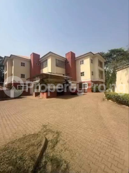 8 bedroom House for rent Main Maitama Abuja