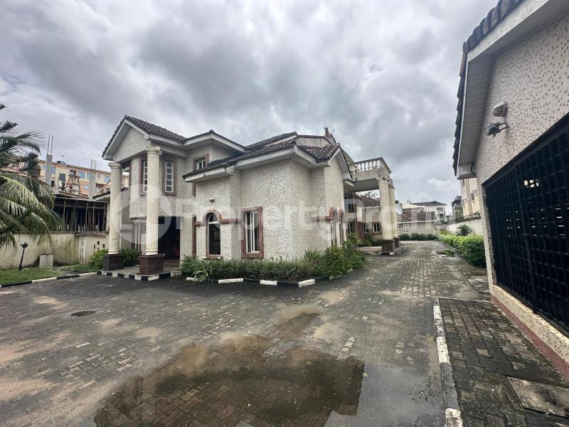 8 bedroom House for rent ONIRU Victoria Island Lagos
