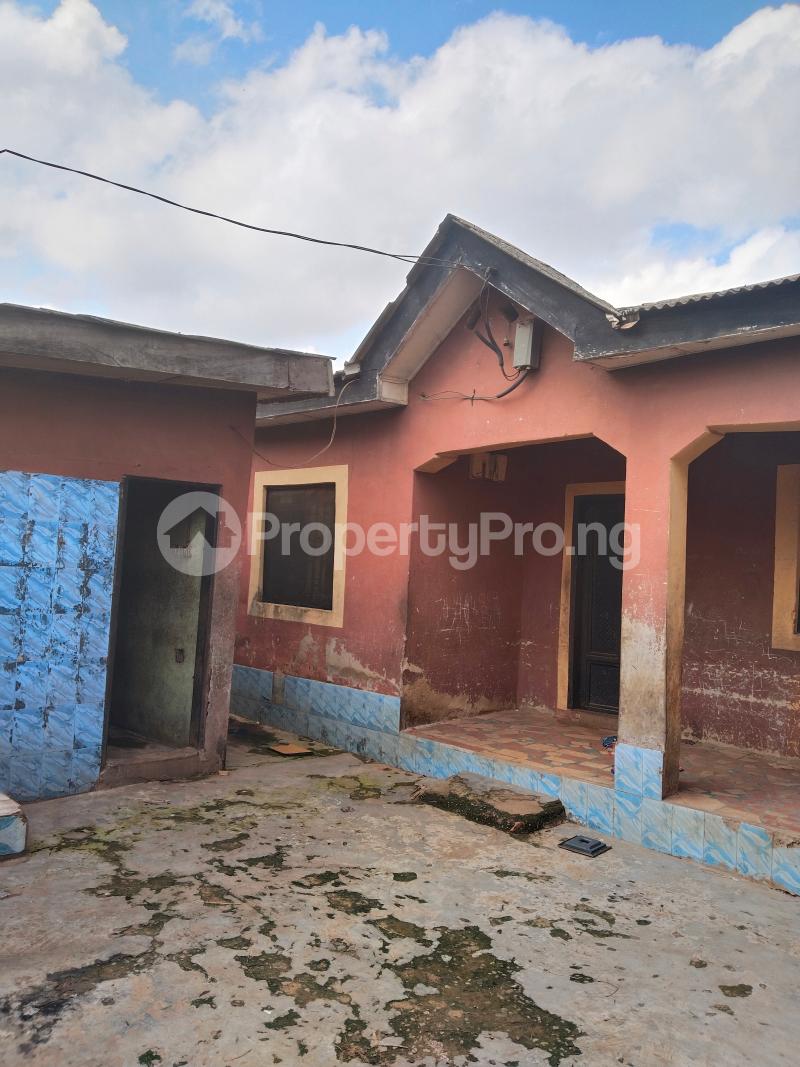 8 bedroom House for sale Otun Akute Yakoyo/Alagbole Ojodu Lagos