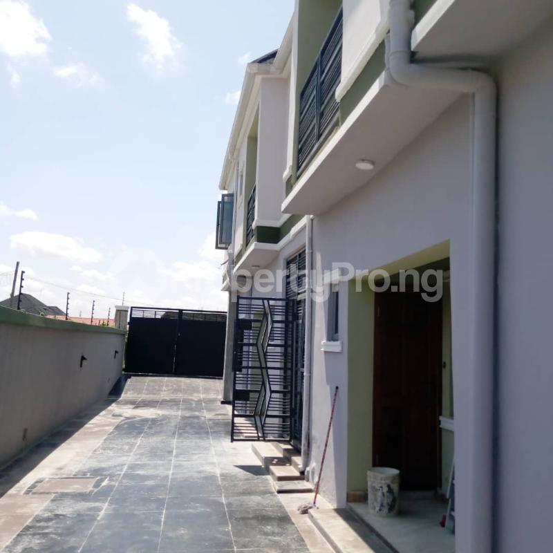 2 bedroom House for rent Jakande Estate. Oke-Afa Isolo Lagos