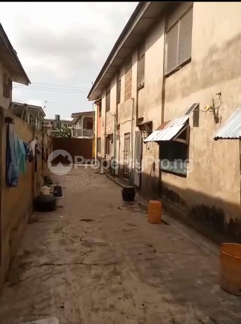 2 bedroom House for sale Bolarinwa Steet, College Crescent Ring Rd Ibadan Oyo