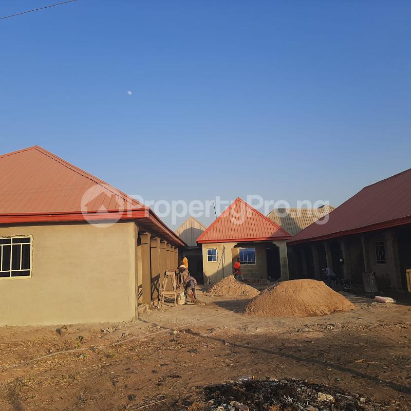 8 bedroom House for sale Ado Kasa Road Adjacent To Government Lodgee Karu Nassarawa