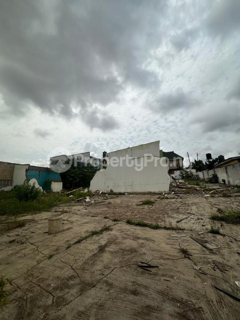Land for sale Adeyi Avenue Old Bodija Estate Ibadan Oyo