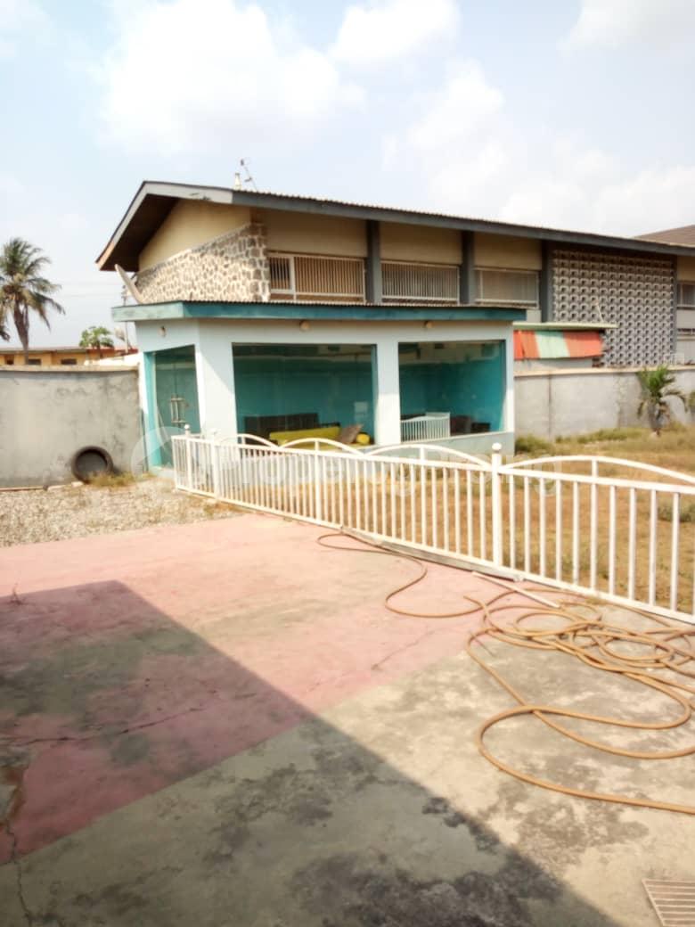 2 bedroom House for sale   Shonibare Estate Maryland Lagos