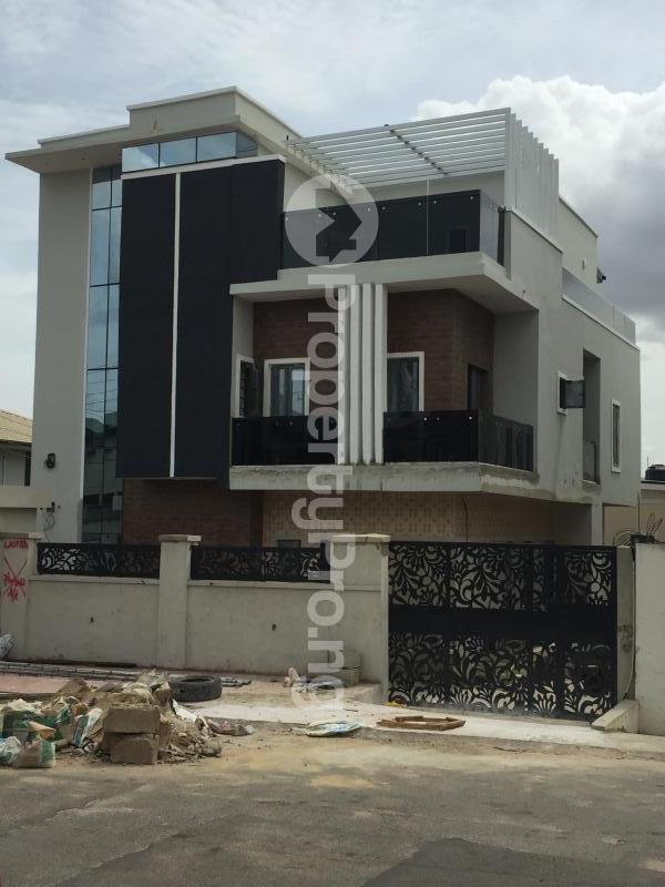 9 bedroom House for sale Bashir Shittu By Kola Amodu, Magodo GRA Phase 2 Kosofe/Ikosi Lagos