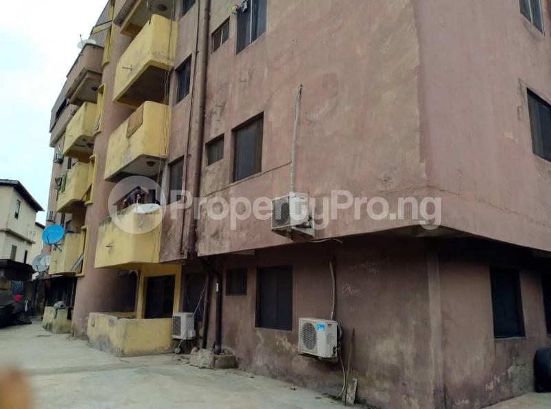 3 bedroom House for sale Oniyo Street Fadeyi Shomolu Lagos