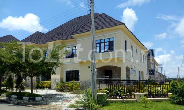 3 bedroom House for sale River Park Estate; Airport Rd, Lugbe Abuja