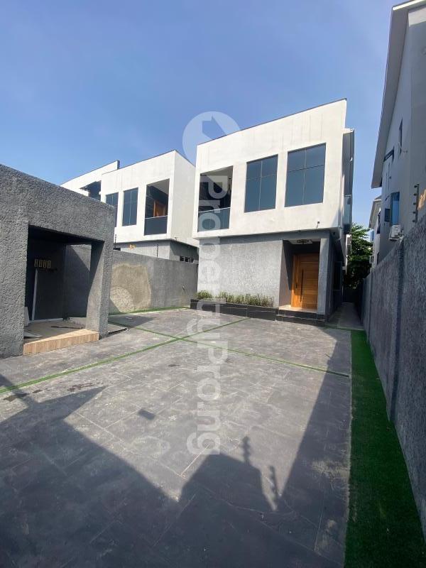 5 bedroom House for sale Beside White Oak Estate, Ologolo Lekki Lagos