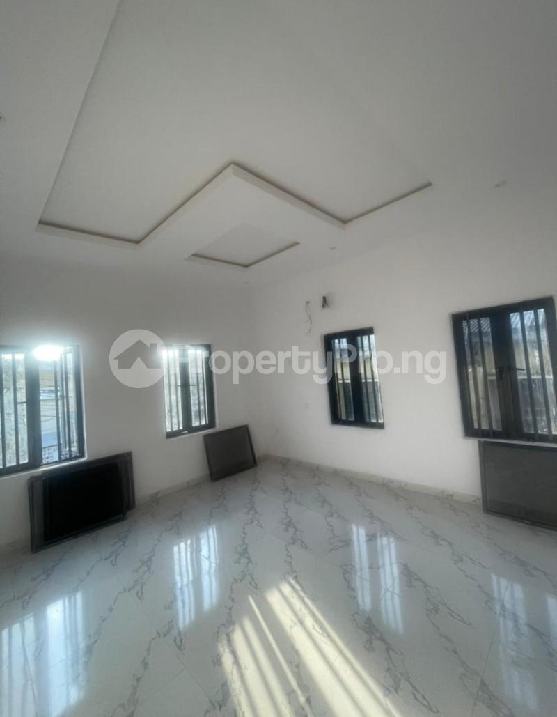 2 bedroom Flat / Apartment for rent Ogunlana Surulere Lagos