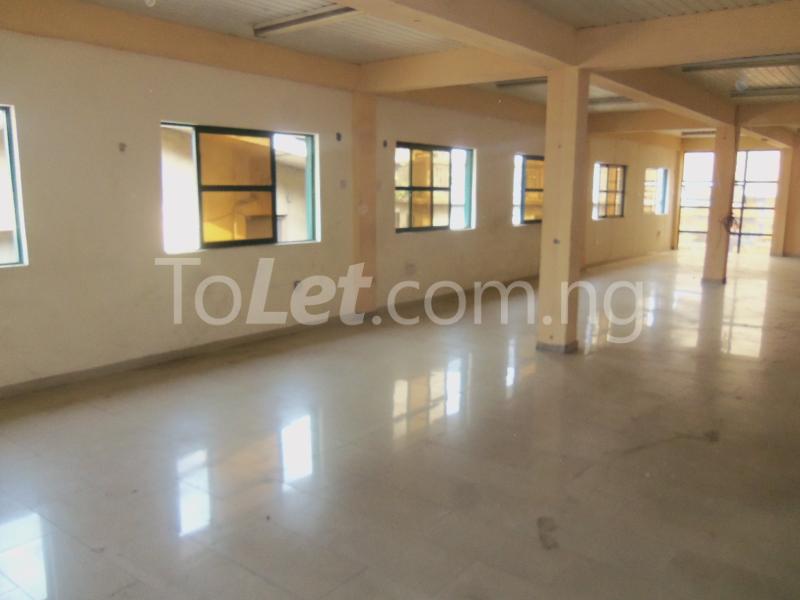 Commercial Property for rent Ikorodu Road, Fadeyi Bus Stop, Lagos Fadeyi Shomolu Lagos