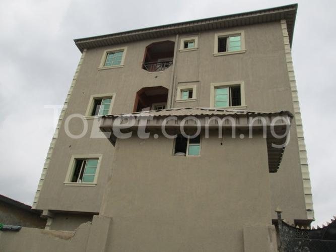 3 bedroom Flat / Apartment for rent Awofodu Street Shomolu Shomolu Lagos