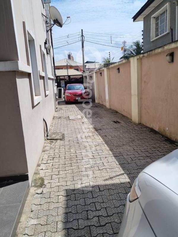 2 bedroom Flat / Apartment for rent Off Folawiyo Bankole Street Kilo-Marsha Surulere Lagos