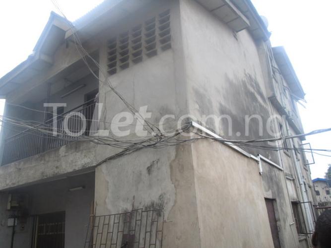 3 bedroom Flat / Apartment for rent Omo Alade Alafia Street, Off Pedro Shomolu Shomolu Lagos