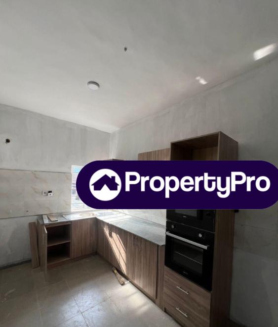 3 bedroom Flat / Apartment for sale  Surulere Lagos