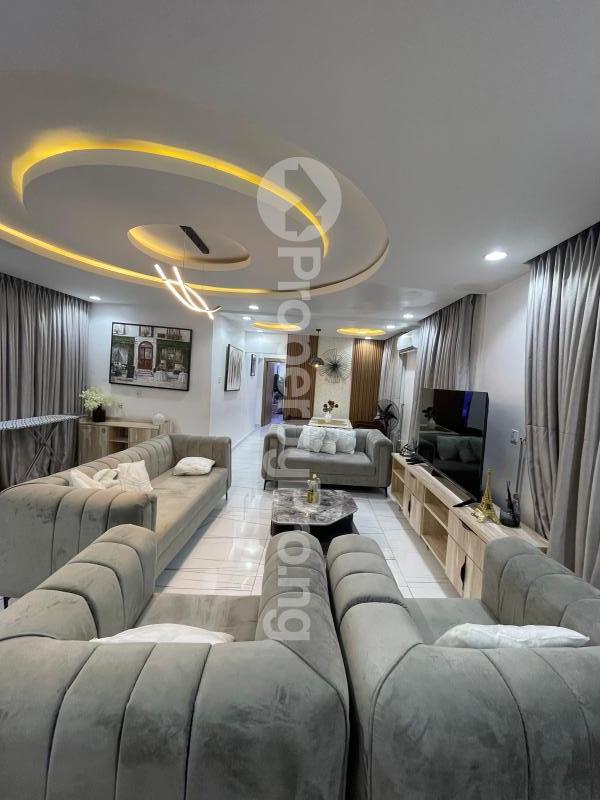 3 bedroom Flat / Apartment for shortlet Adekunle Yaba Lagos