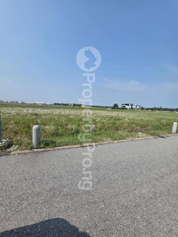Land for sale Twin Lake Estate chevron Lekki Lagos - 0