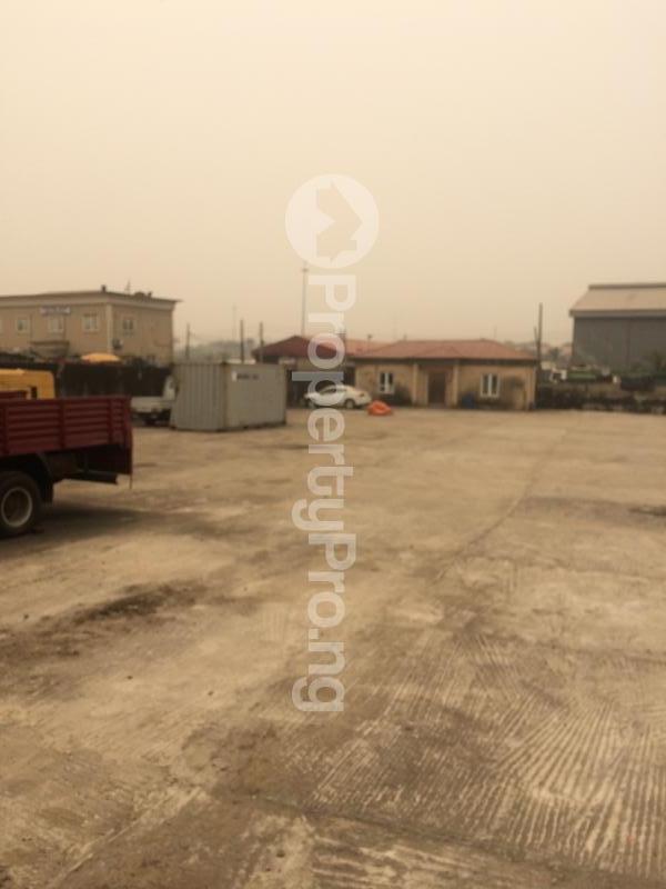Land for rent Facing Oshodi Apapa Expressway Ijesha Surulere Lagos