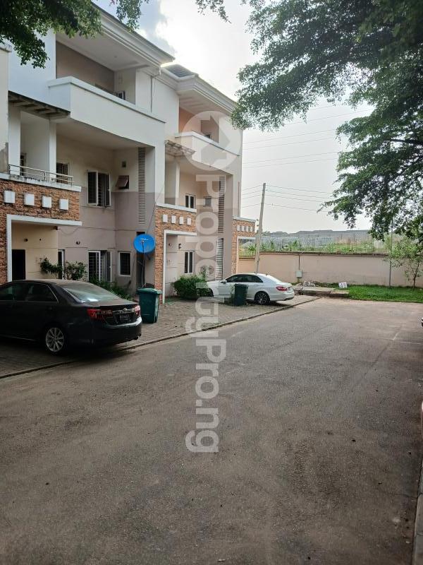 4 bedroom House for rent Apo Gudu District,( By Cedarcrest Hospital) Apo Abuja