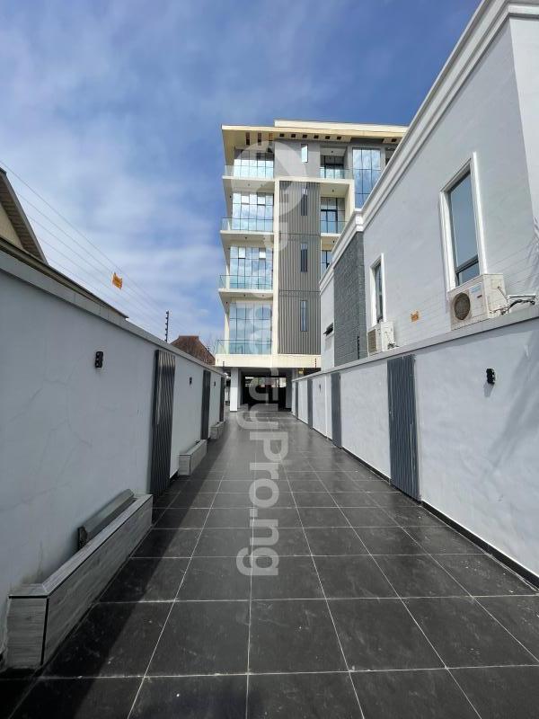 3 bedroom Flat / Apartment for sale Lekki Phase 1 Lekki Lagos