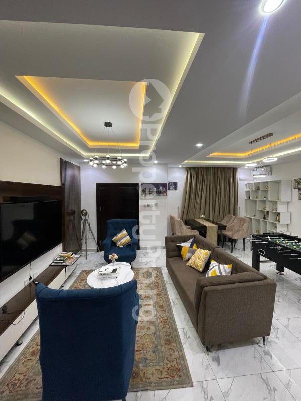 2 bedroom Flat / Apartment for shortlet Off Ogunlana Drivee Ogunlana Surulere Lagos