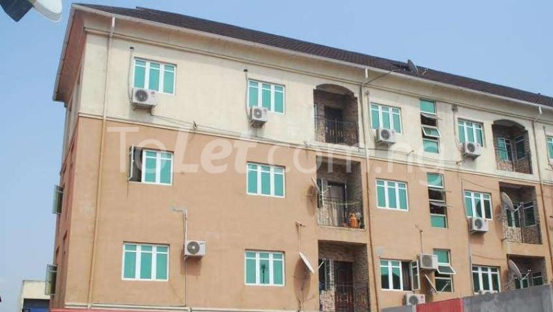 3 bedroom Flat / Apartment for sale Yaba, Lagos, Lagos Ebute Metta Yaba Lagos