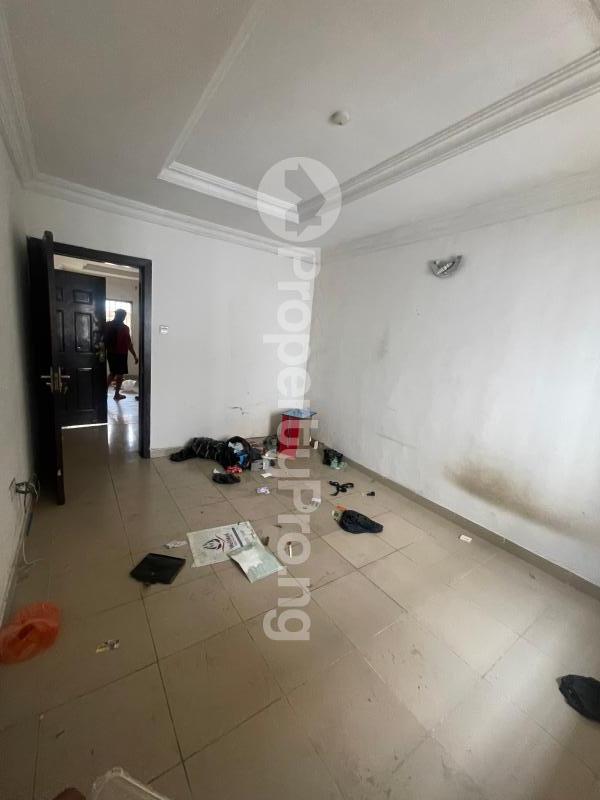 1 bedroom Flat / Apartment for rent Off Mobil Road, Ilaje Ajah Lagos