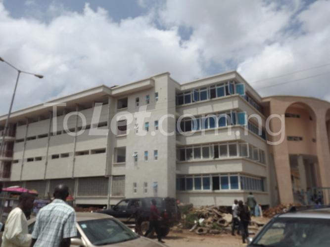 Commercial Property for rent Tejuosho Yaba Yaba Lagos