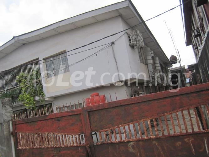 3 bedroom Flat / Apartment for rent Adetola Street, Aguda Surulere Surulere Lagos - 0