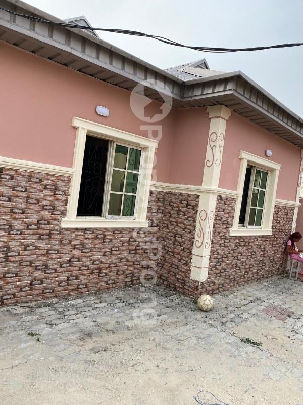 3 bedroom Flat / Apartment for rent United Estate Just Before Shop Rite Sangotedo Ajah Lagos