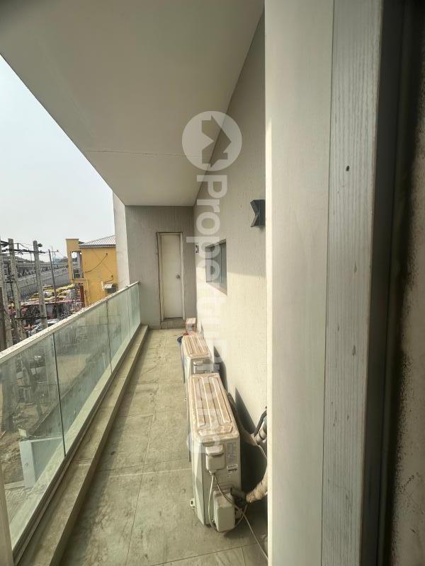 Commercial Property for rent Close To Ozone Cinemas Sabo Yaba Lagos - 13