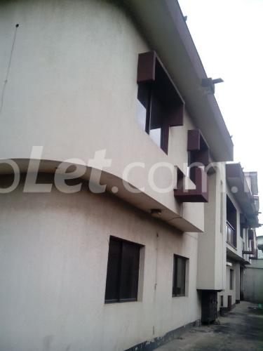 6 bedroom House for rent Saji Ayangade Street Maryland Ikeja Lagos