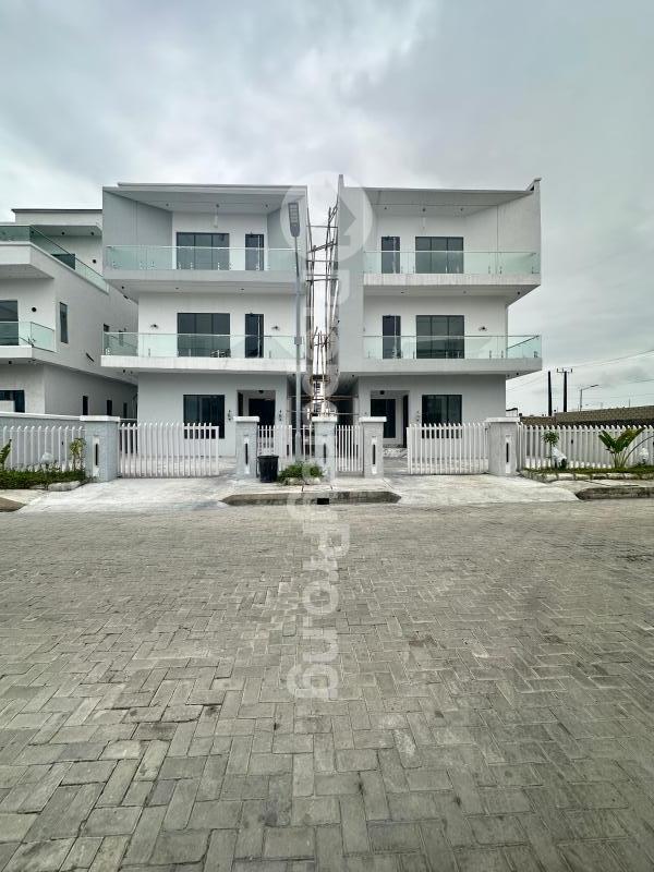 5 bedroom House for sale Osapa london Lekki Lagos