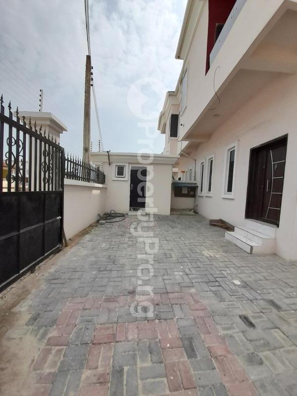 4 bedroom House for sale Ologolo Lekki Lagos