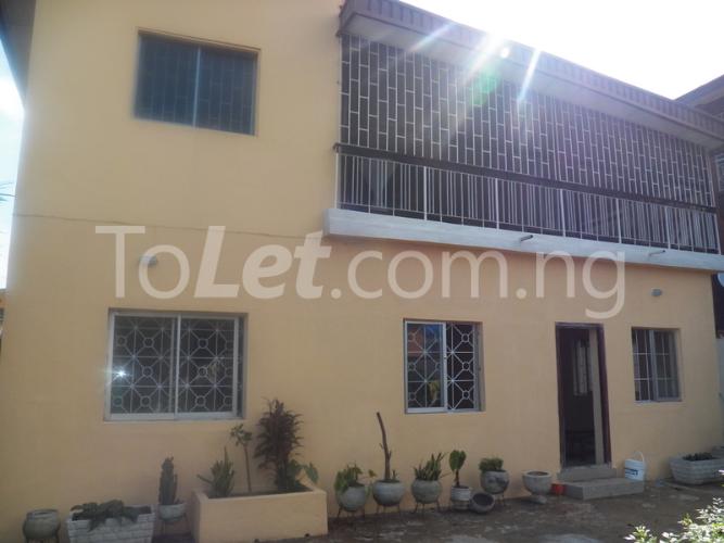 3 bedroom Flat / Apartment for rent Isaac John Off Oyebanjo Str Yaba Yaba Lagos - 0