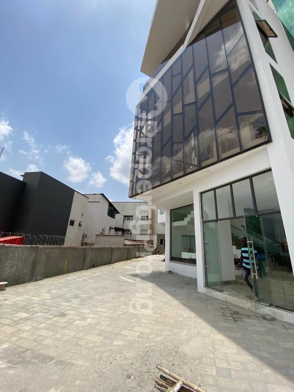 1 bedroom Commercial Property for rent Wuse 2 Abuja