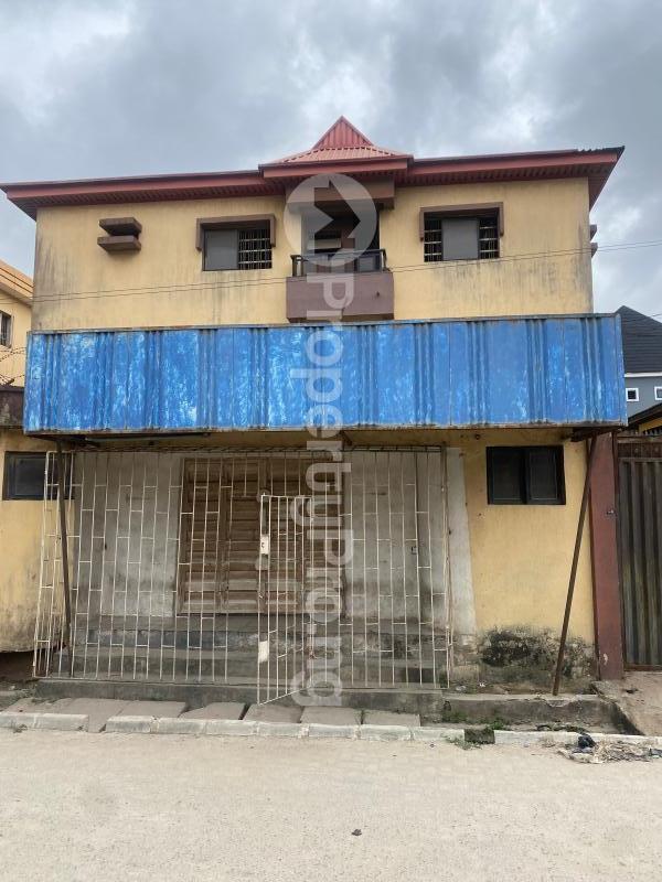 3 bedroom House for sale Off Grandmate Bustop, Ago palace Okota Lagos