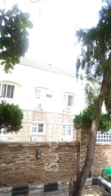 3 bedroom Flat / Apartment for rent Wuse 2 Abuja