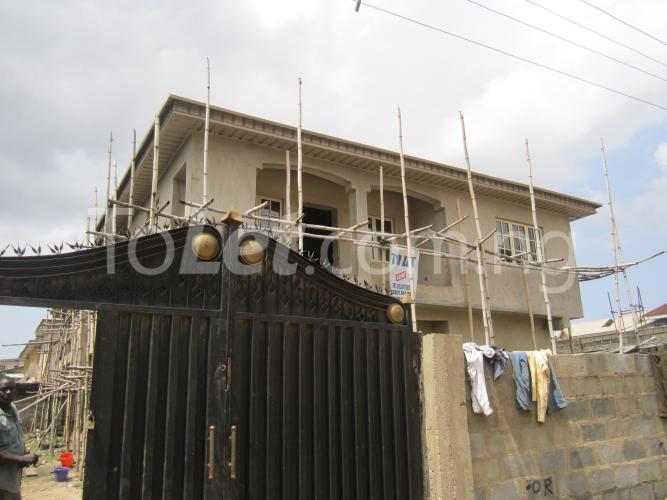 2 bedroom Flat / Apartment for rent Hughes Avenue, Yaba Yaba Lagos