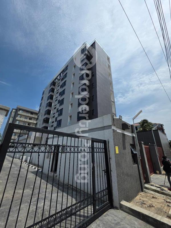 3 bedroom Flat / Apartment for sale Mobolaji Johnson Lekki Phase 1 Lekki Lagos