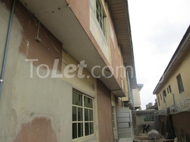 2 bedroom Flat / Apartment for rent Salami Street Maryland Ikeja Lagos