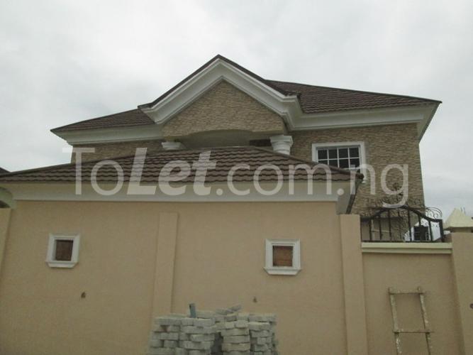 3 bedroom Flat / Apartment for rent Nnadozie Crescent Oshodi Expressway Oshodi Lagos