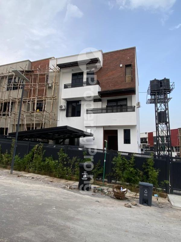4 bedroom House for sale Off 3rd Avenue Gwarinpa Abuja