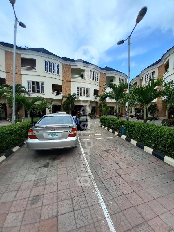 3 bedroom Flat / Apartment for rent Off Herbert Macaulay Way Sabo Yaba Lagos - 0