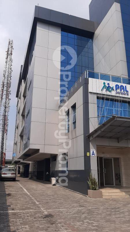 Commercial Property for rent 205b Ikorodu Road Ikorodu road(Ilupeju) Ilupeju Lagos