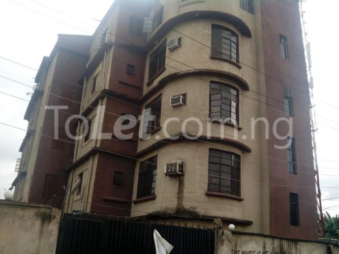 3 bedroom Flat / Apartment for rent Obasa Close Off Anifowoshe Street Ikeja Ikeja Lagos