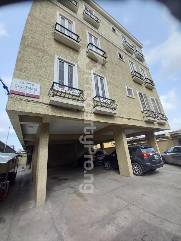 3 bedroom Flat / Apartment for rent Off Herbert Macaulay Way Alagomeji Yaba Lagos