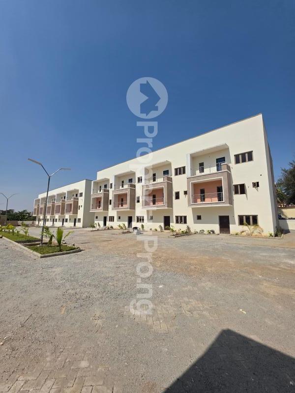 10 bedroom House for sale Nicon Junction Opposite Maitama Main Katampe Main Abuja