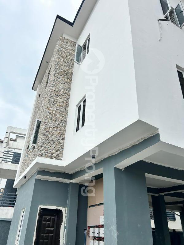 2 bedroom House for rent Ilasan Lekki Lagos