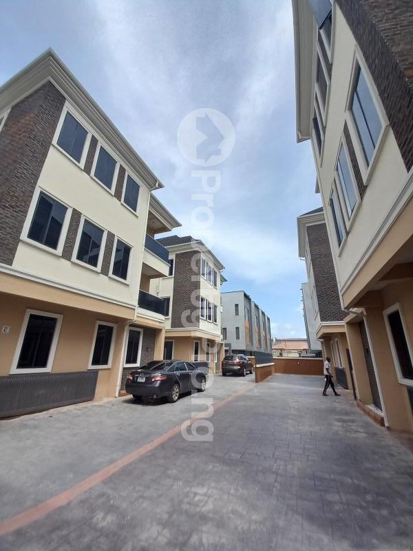 5 bedroom House for rent Ikate Lekki Lagos